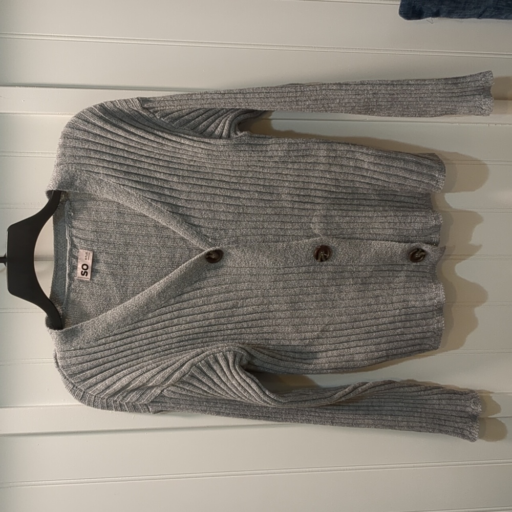 Girls VNeck cardigan sweater 16 plus